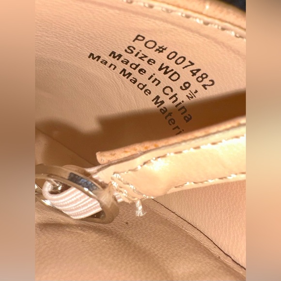 EUC JOURNEE COLLECTION Women's Tan Faux Croc Pattern Slingback Shoes 9.5Wide Low - Picture 6 of 6